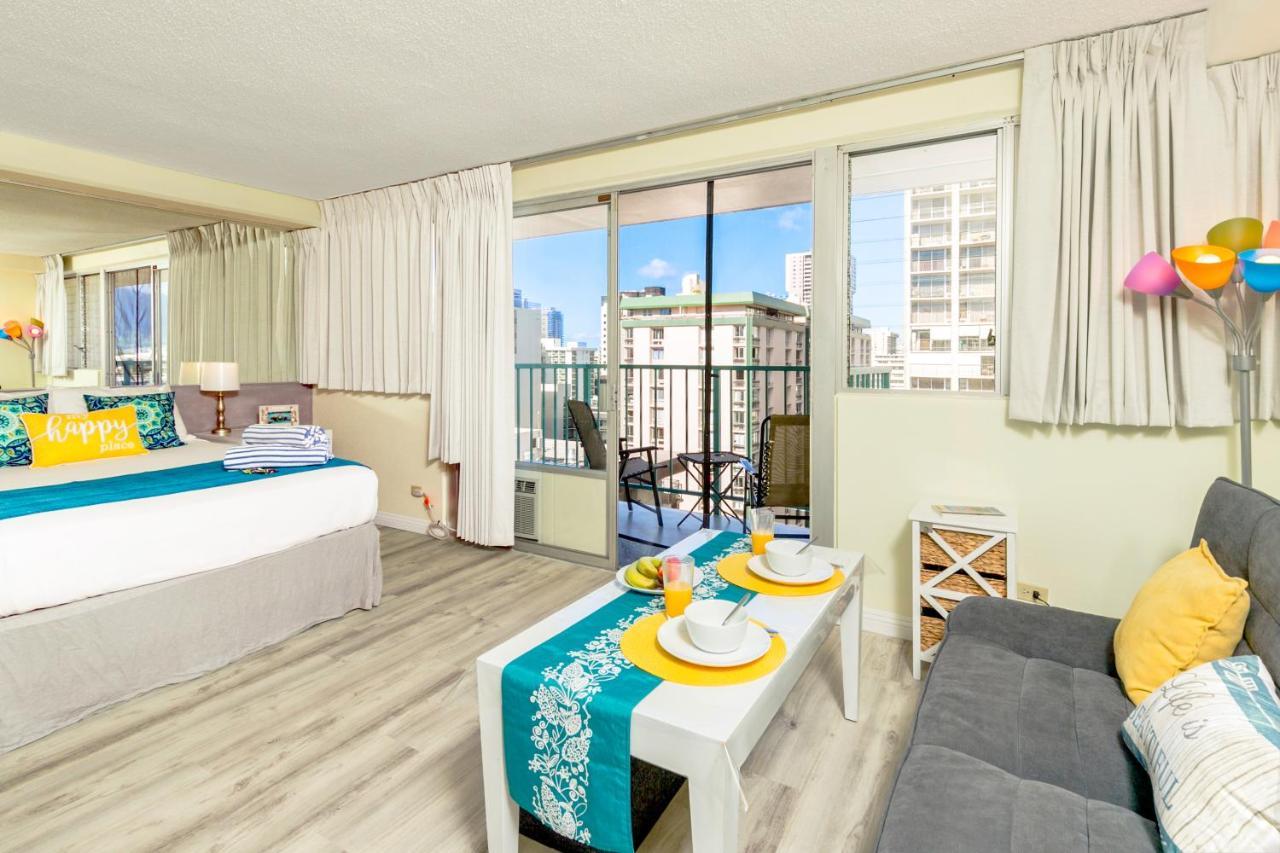 Aloha Vibes Await! Stylish Condo At Aloha Surf - Mountain And City Views Honolulu Kültér fotó