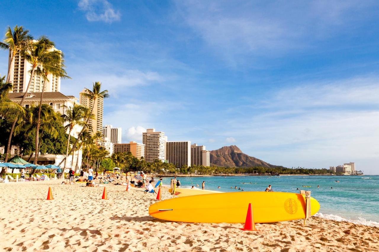 Aloha Vibes Await! Stylish Condo At Aloha Surf - Mountain And City Views Honolulu Kültér fotó
