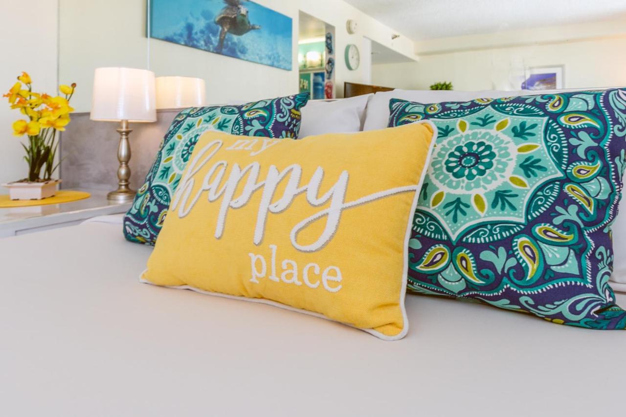 Aloha Vibes Await! Stylish Condo At Aloha Surf - Mountain And City Views Honolulu Kültér fotó